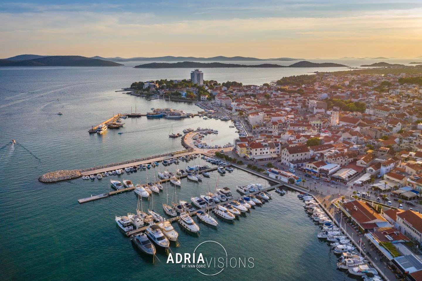 Refresh Boutique Suites - Central Point Vodice Bagian luar foto