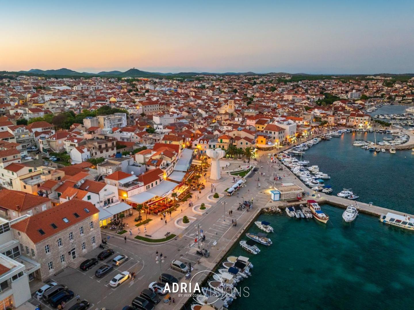 Refresh Boutique Suites - Central Point Vodice Bagian luar foto