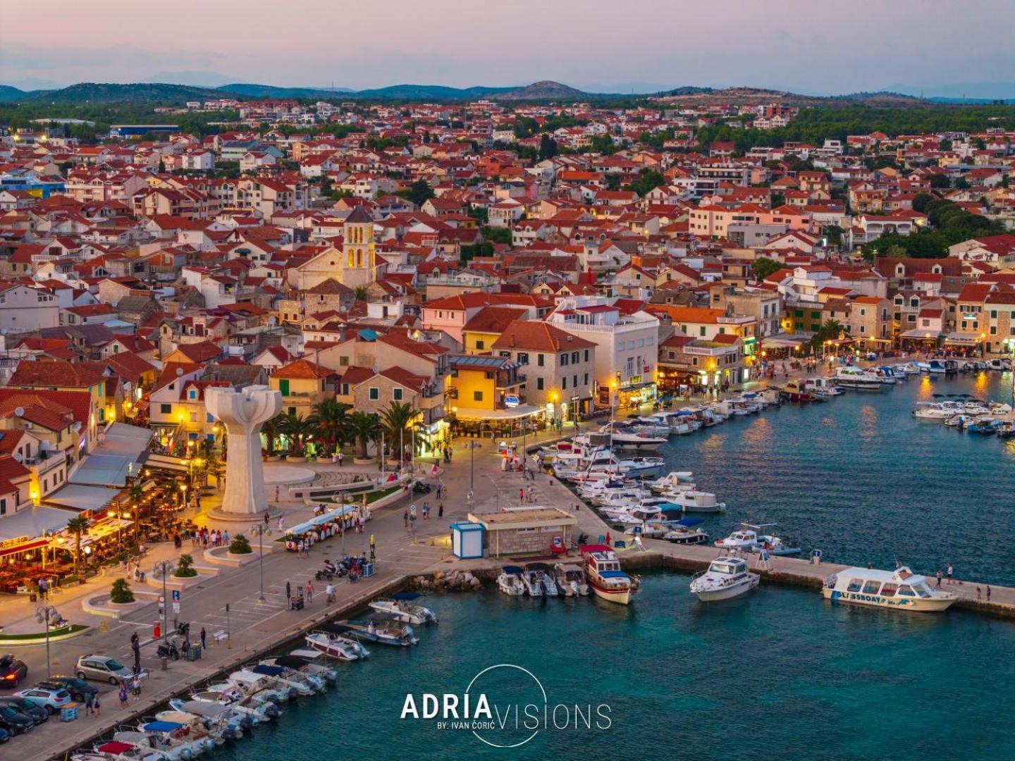 Refresh Boutique Suites - Central Point Vodice Bagian luar foto